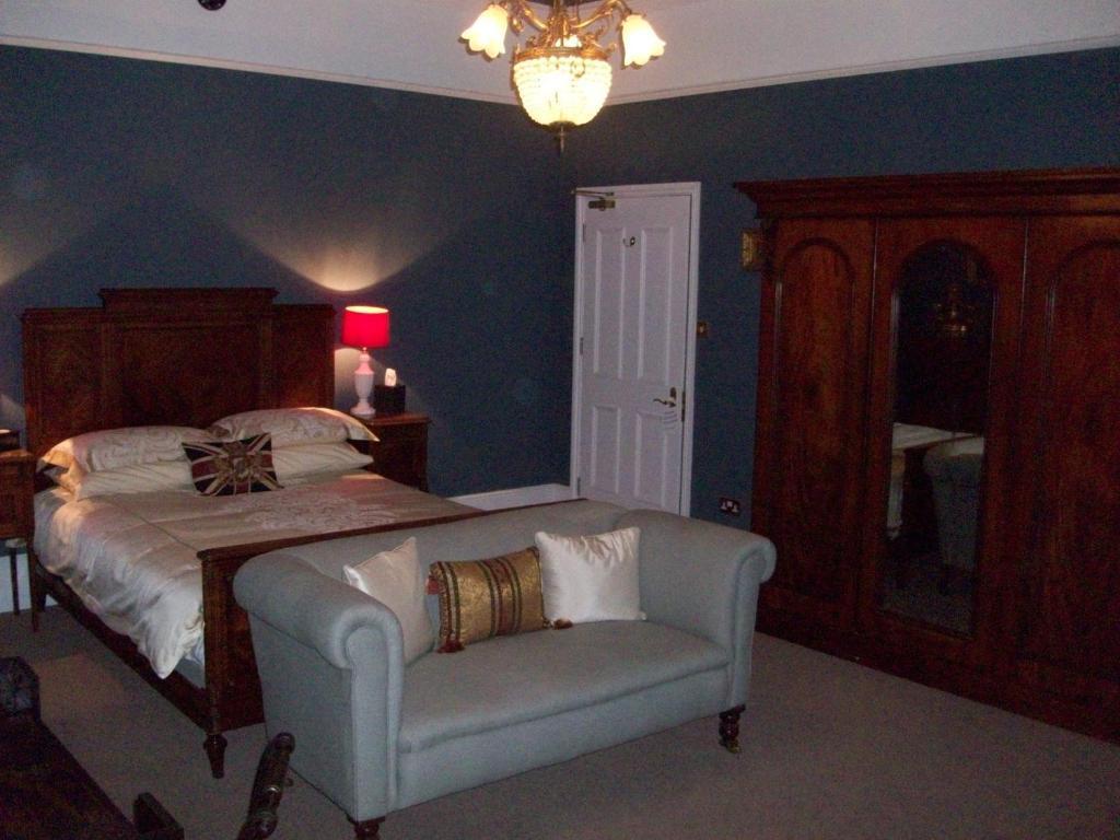 The Bradley Hotel Cheltenham Room photo